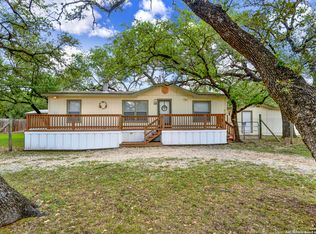 420 Redbud Ln, Pipe Creek, TX 78063