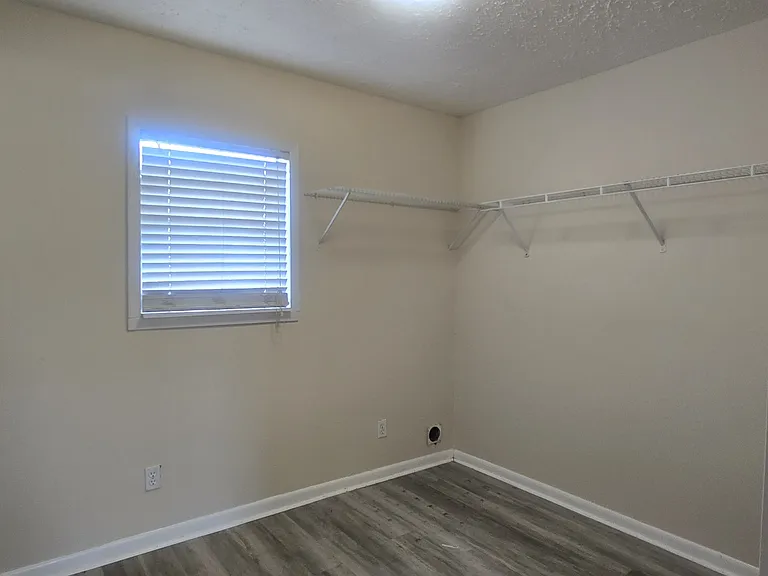3910 Venetian Cir #1 — Photo 6