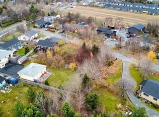 16 Forest Road, Conception Bay South, NL A1X6J6