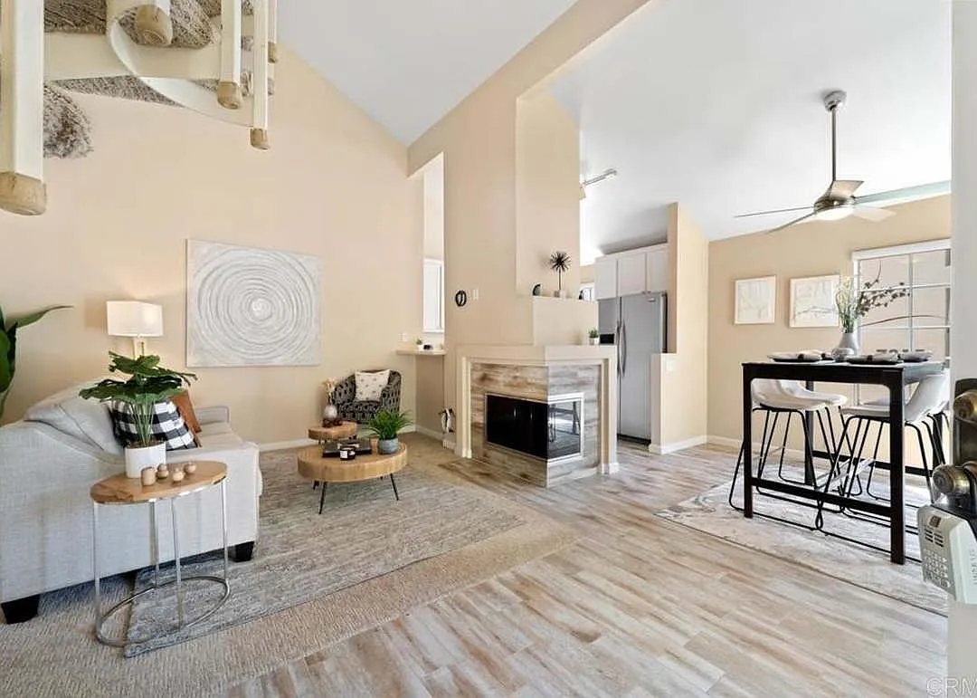 2 bed, 1114 sqft, $3,900 — Photo 4