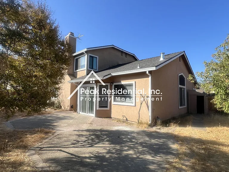 8101 Morgan Hill Way — Photo 28