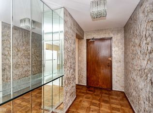 50 E Bellevue Pl APT 303, Chicago, IL 60611