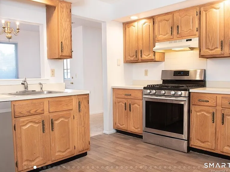 211 Windgate Cir #B — Photo 4