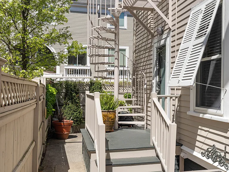 43 Ellery St — Photo 17