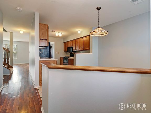 4th image of 182 Birmingham Ct