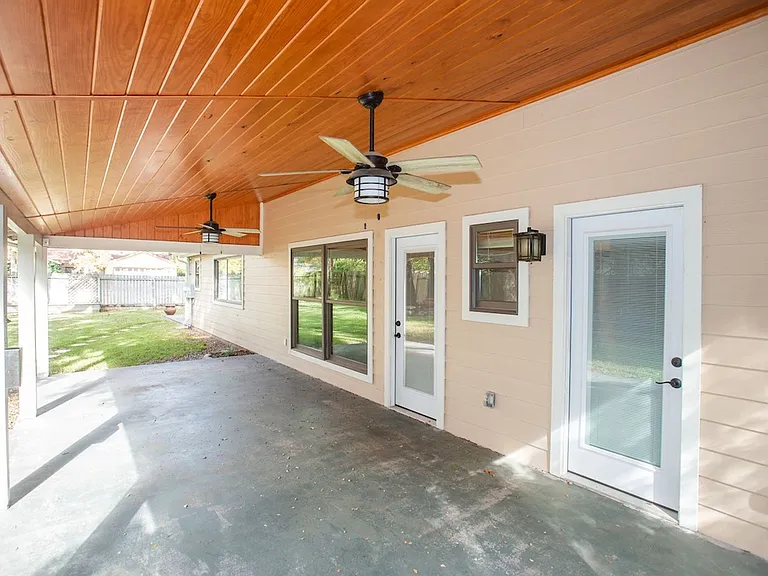4607 Bridlewood Dr — Photo 28