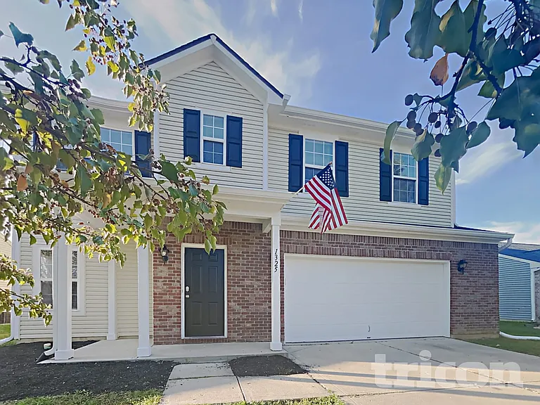 1325 Yellowstone Cir — Photo 2