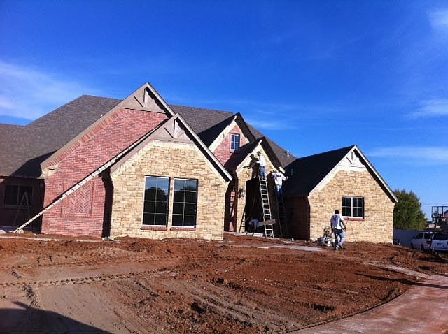 2nd image of 3118 Oakmount Dr