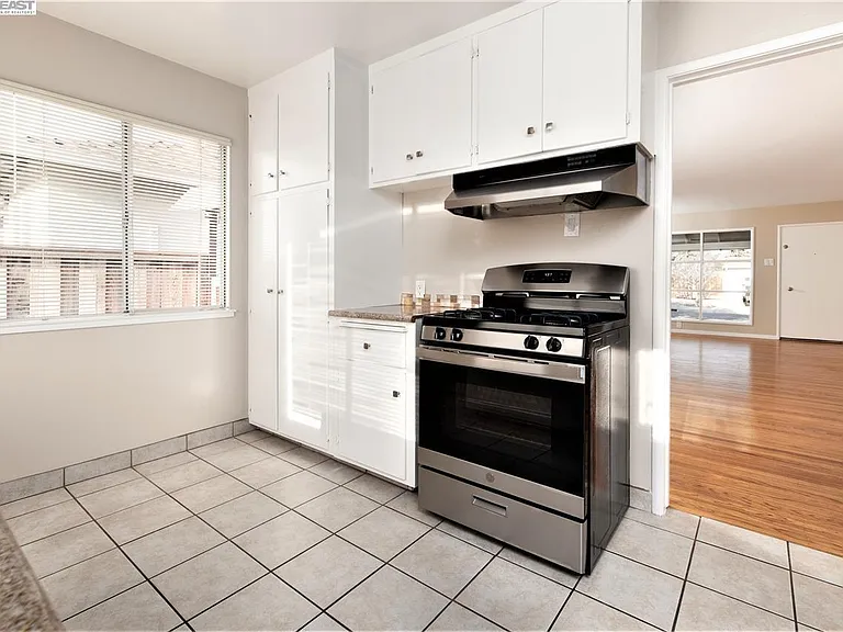 14571 Juniper St — Photo 4
