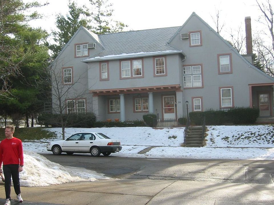 2nd image of 30 Sawmill Rd