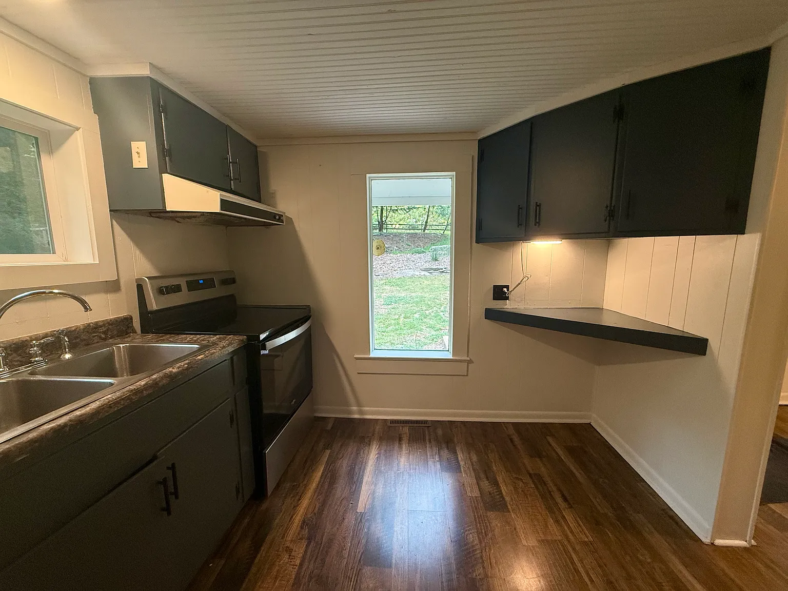 2 bed, 1.5 bath, $1,600 — Photo 4