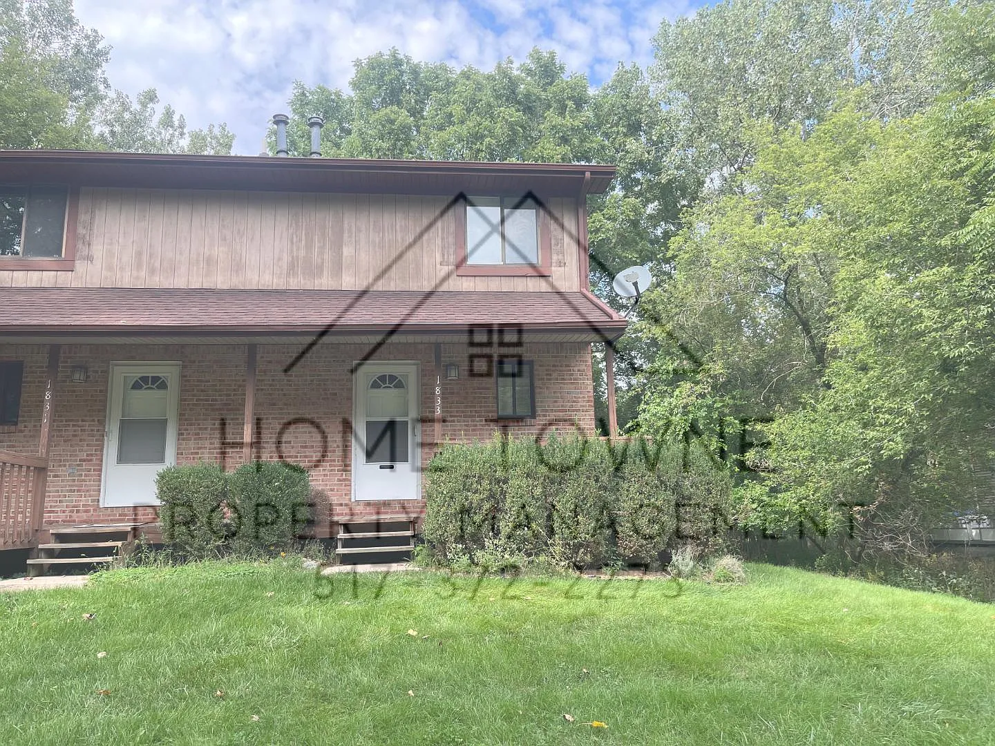 1831 Hoyt Ave - 1833 Hoyt Ave — Photo 3