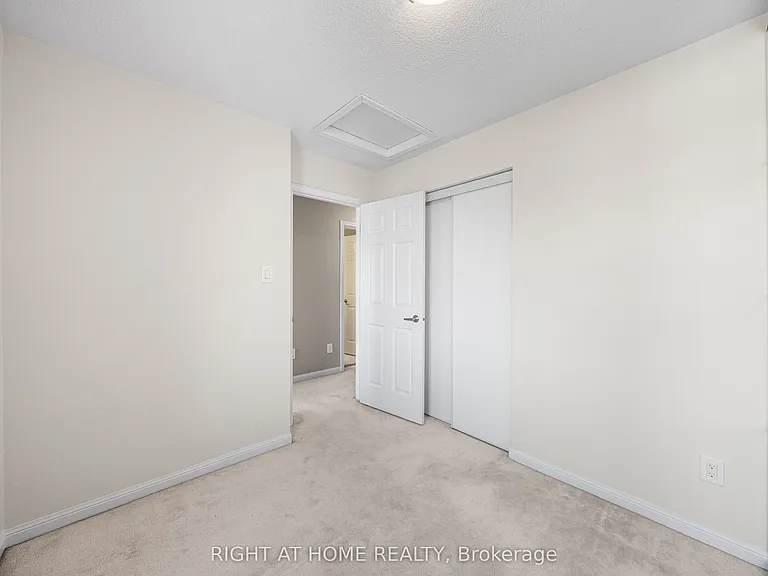 291 Woodley Cres — Photo 27