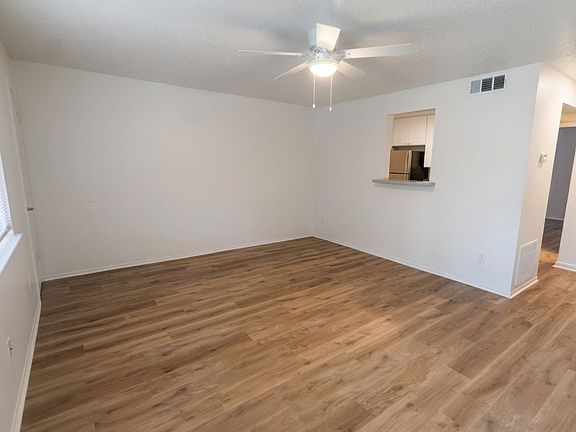 5th image of 830 N Donahue Dr #256f54b24