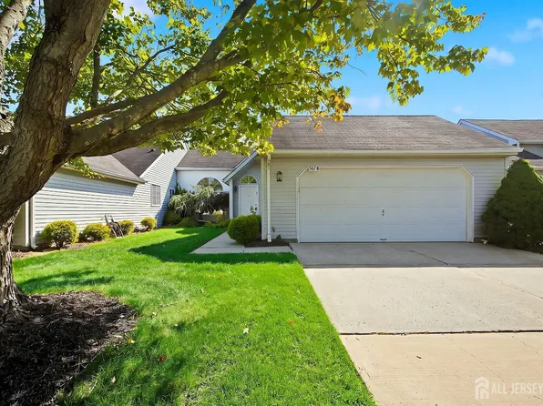 567B Nutley Dr, Monroe Township, NJ 08831