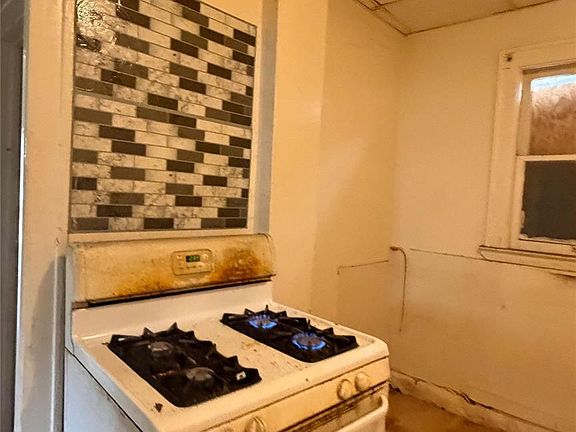 5th image of 11149 Northlawn St