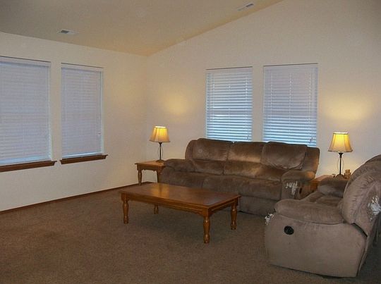 5th image of 12204 56th Dr NE