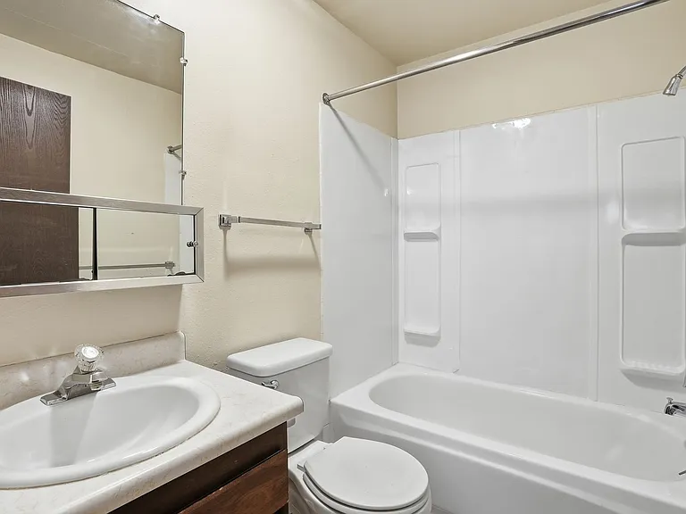 411 E Sinto Ave — Photo 12