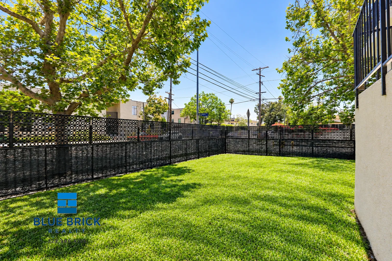 Modern 2 Bed 2 Bath Apartment with Central AC, In-Unit Laundry, Balcony + 1.5 Months FREE! — Photo 3