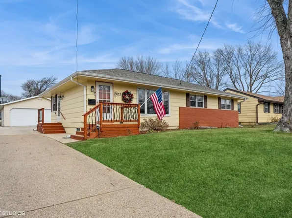 2017 Prospect Ave, West Des Moines, IA 50265