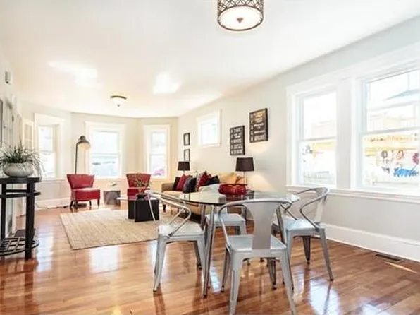 110 Sycamore St, Roslindale, MA 02131