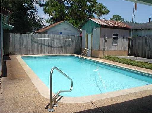 2nd image of 533 Pailet Ave