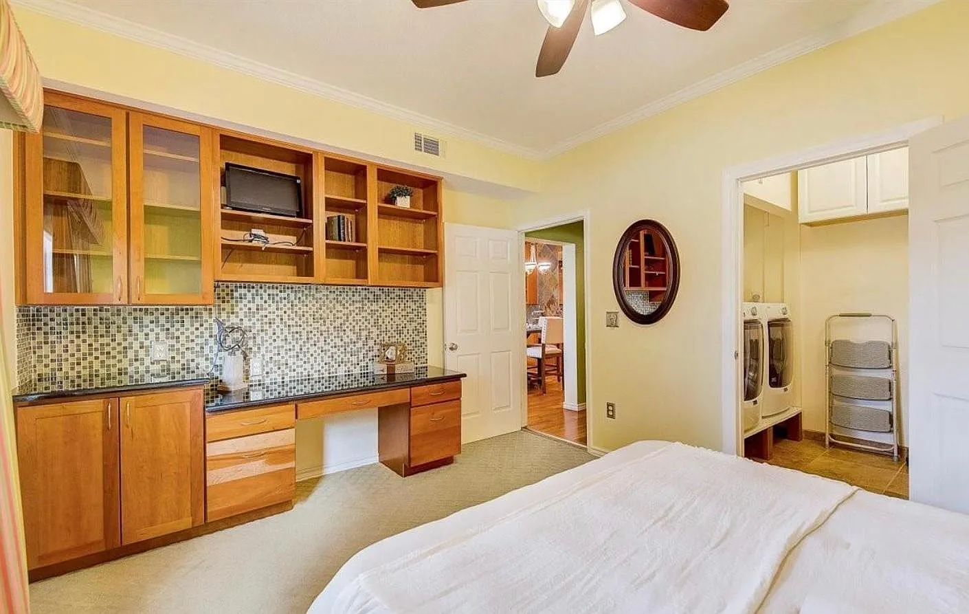 2070 Shamrock Dr — Photo 3