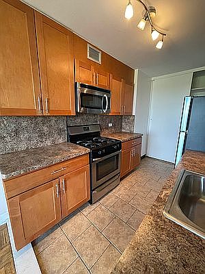 5th image of 67-00 192nd St #2004