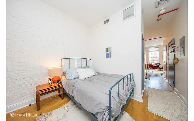 Rented by Douglas Elliman | media 9