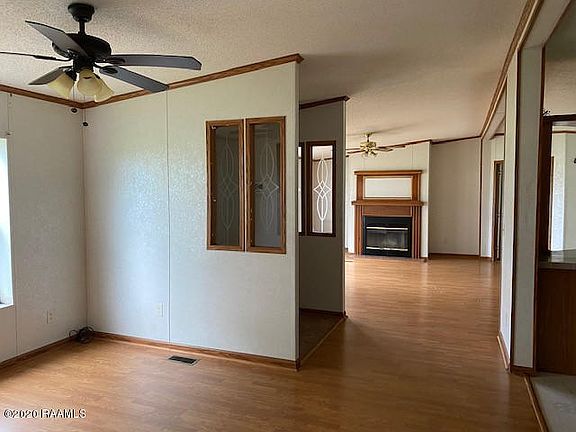 5th image of 1019 Laurie Ln
