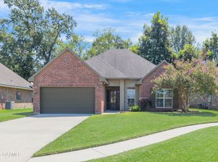809 Flambant Dr, Broussard, LA 70518