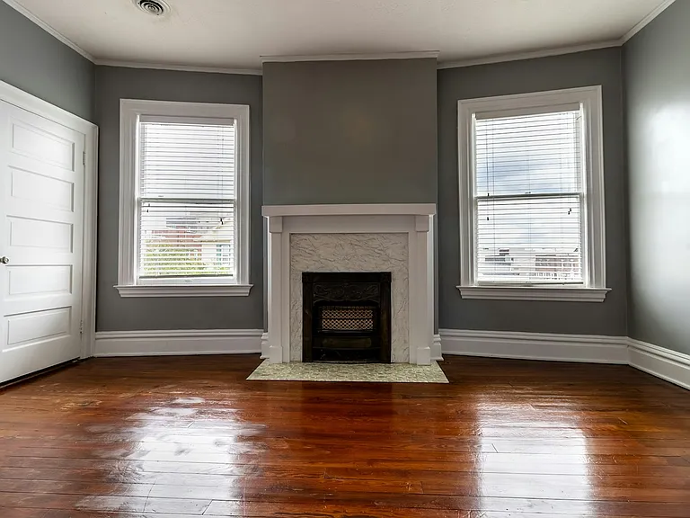 654 6th Ave #1/2 — Photo 9