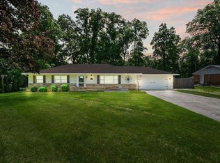 9503 Manor Woods Rd, Fort Wayne, IN 46804