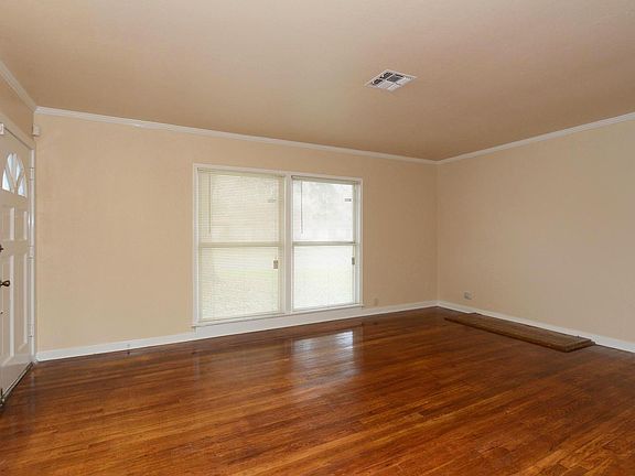 5th image of 2306 W Magnolia Ave