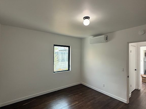 5th image of 1731 E Main St #1731