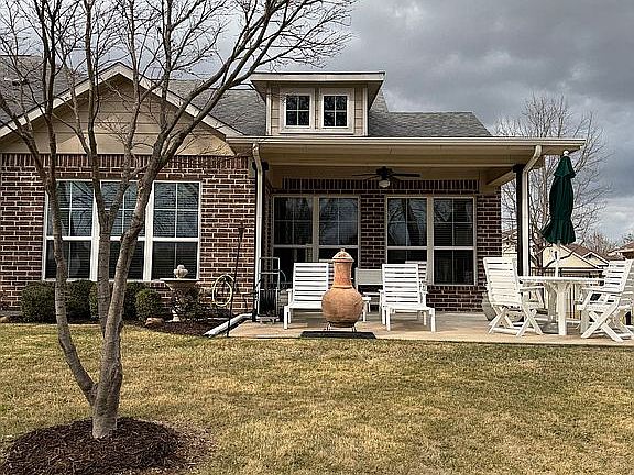 3rd image of 220 Terra Verde Ln