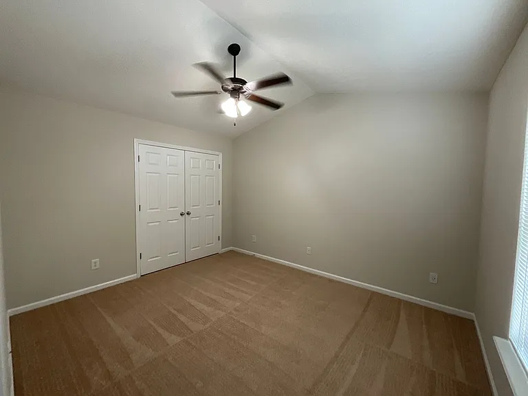 Meridian Park Apartments — Photo 157