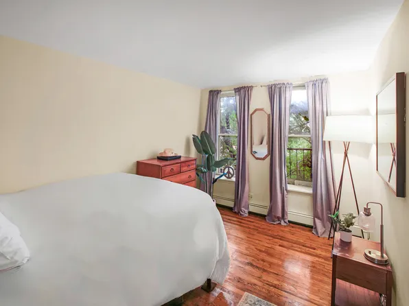 355 Saint John's Place image 6 of 9