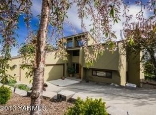 4206 Fellows Dr, Yakima, WA 98908