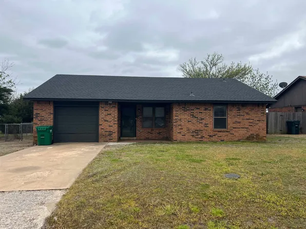 221 Versailles Ave, Garber, OK 73738