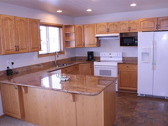 5th image of 46 Little Brook Ln