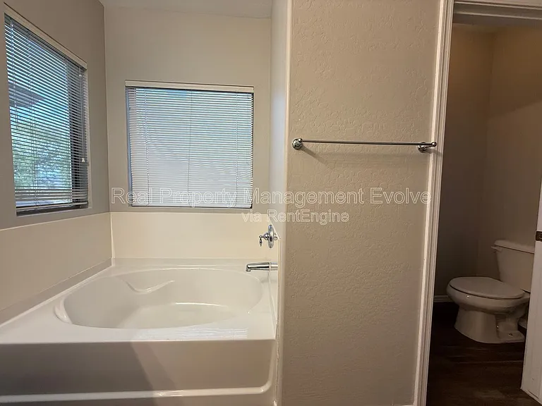 35828 N Zachary Rd — Photo 21