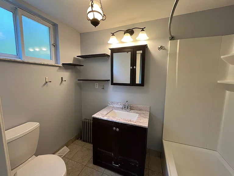 1816 Buena Vista St #1 — Photo 13