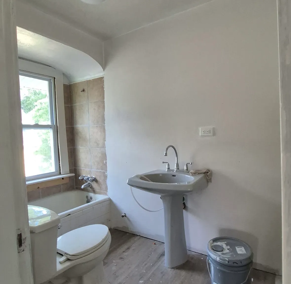 2 bed, 1218 sqft, $950 — Photo 1