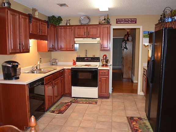 3rd image of 1313 River Bank Dr