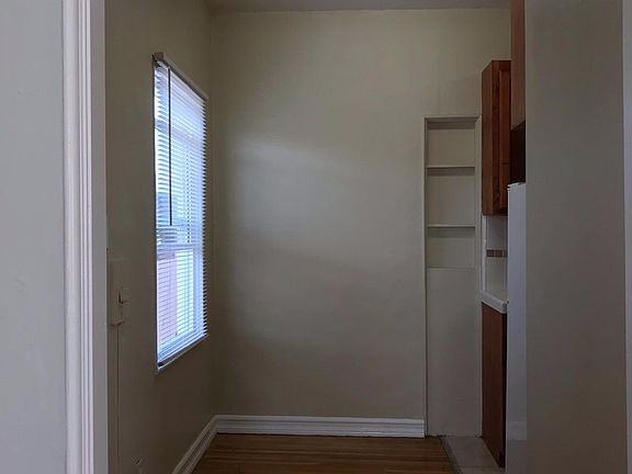 4th image of 1197 N Ardmore Ave APT 14