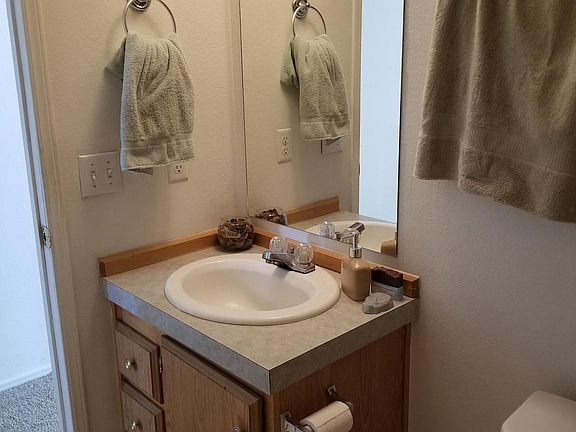 2nd bathroom 