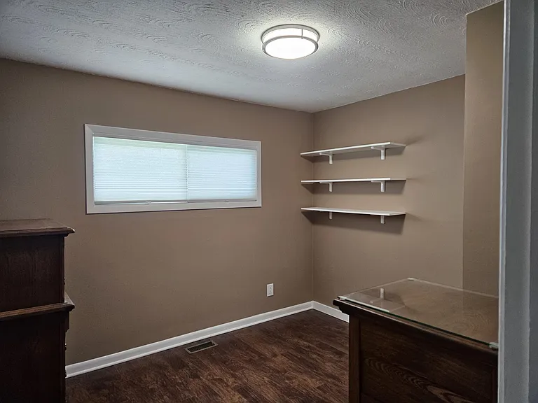 2042 Byron Dr — Photo 18