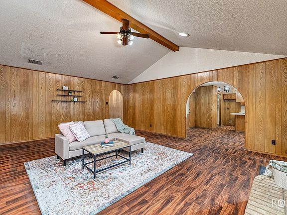 5th image of 1609 Parkview Dr