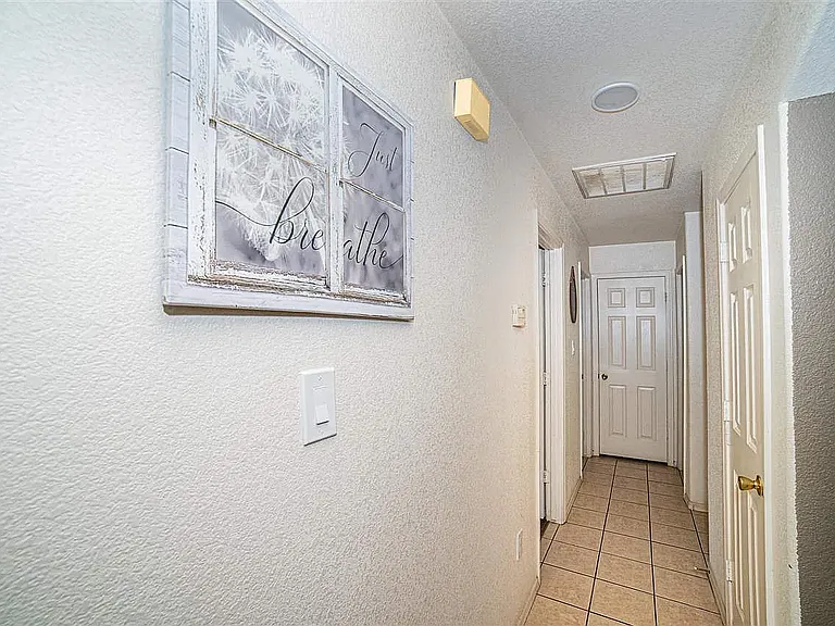 5435 E 30th Pl — Photo 6